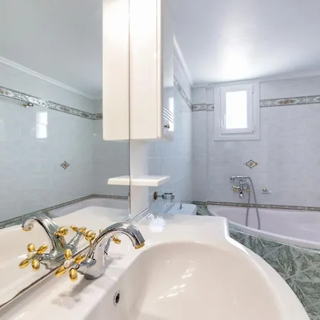 Panos Asteras * Isterni (Paros)