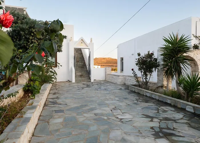 Panos Asteras * Isterni (Paros)