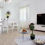 Panos Asteras Vila Isterni (Paros)
