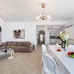 Panos Asteras Vila Isterni (Paros)