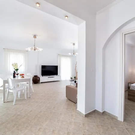 Panos Asteras 빌라 Isterni (Paros)