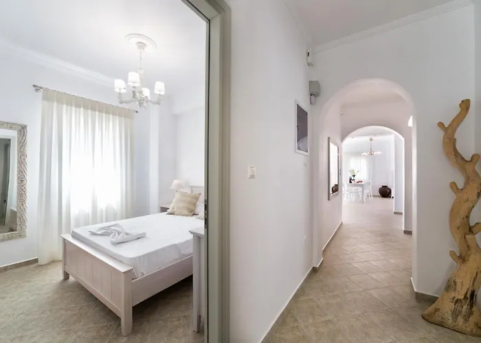 Panos Asteras Villa *