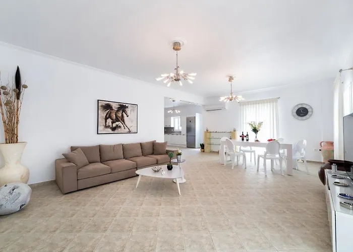 Panos Asteras * Isterni (Paros)